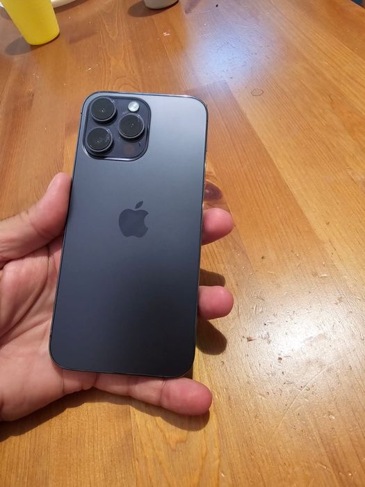 Vand Iphone 14 pro max 256 gb schimbat recent pe asigurare cu defect