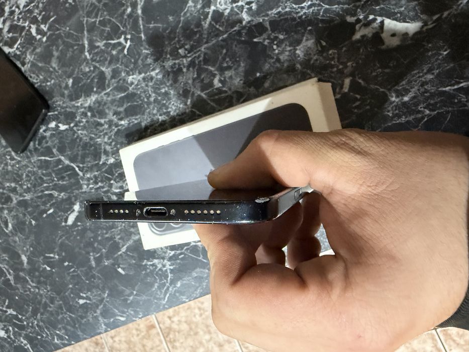 iPhone 16 Plus – 128 GB de vânzare utilizat aspect 7/10 94% baterie