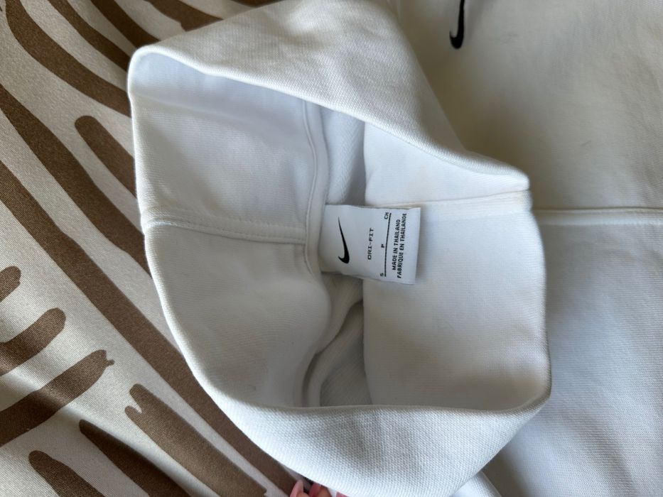 Бяло дълго худи Nike