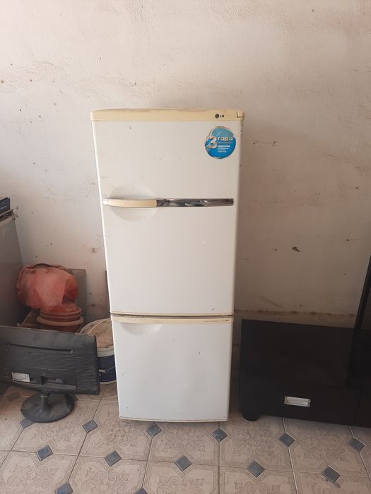 Продам холодильник