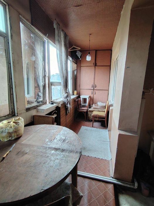 Срочно продается квартира Кадышева базар 2/4/4