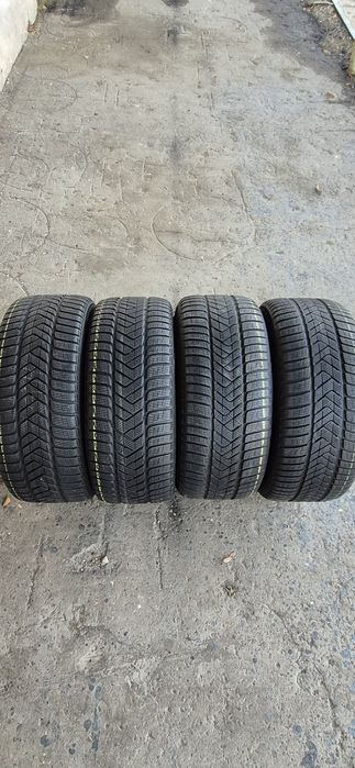 4 anvelope iarna Pirelli,fata 245/45/18,spate 275/40/18.Pret/bucata