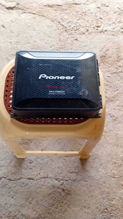 Amplificator auto Pioneer GM-D8604 – 4 canale, Clasa D, 100 W x 4 etc.
