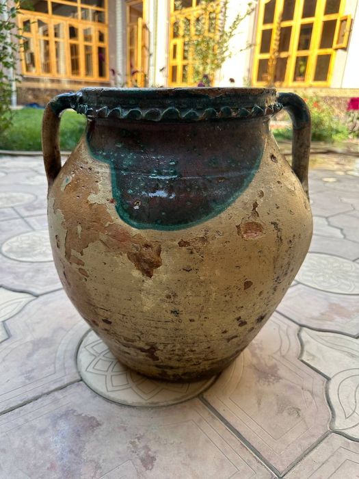 Старинный кувшин.