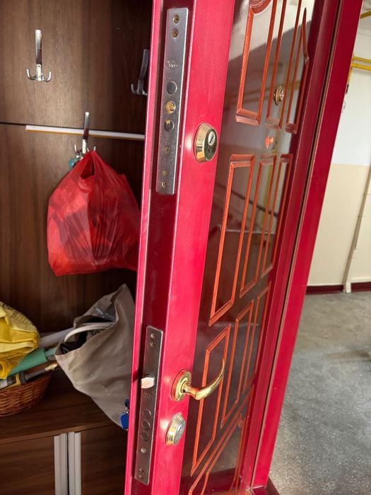 Ușă intrare metalică