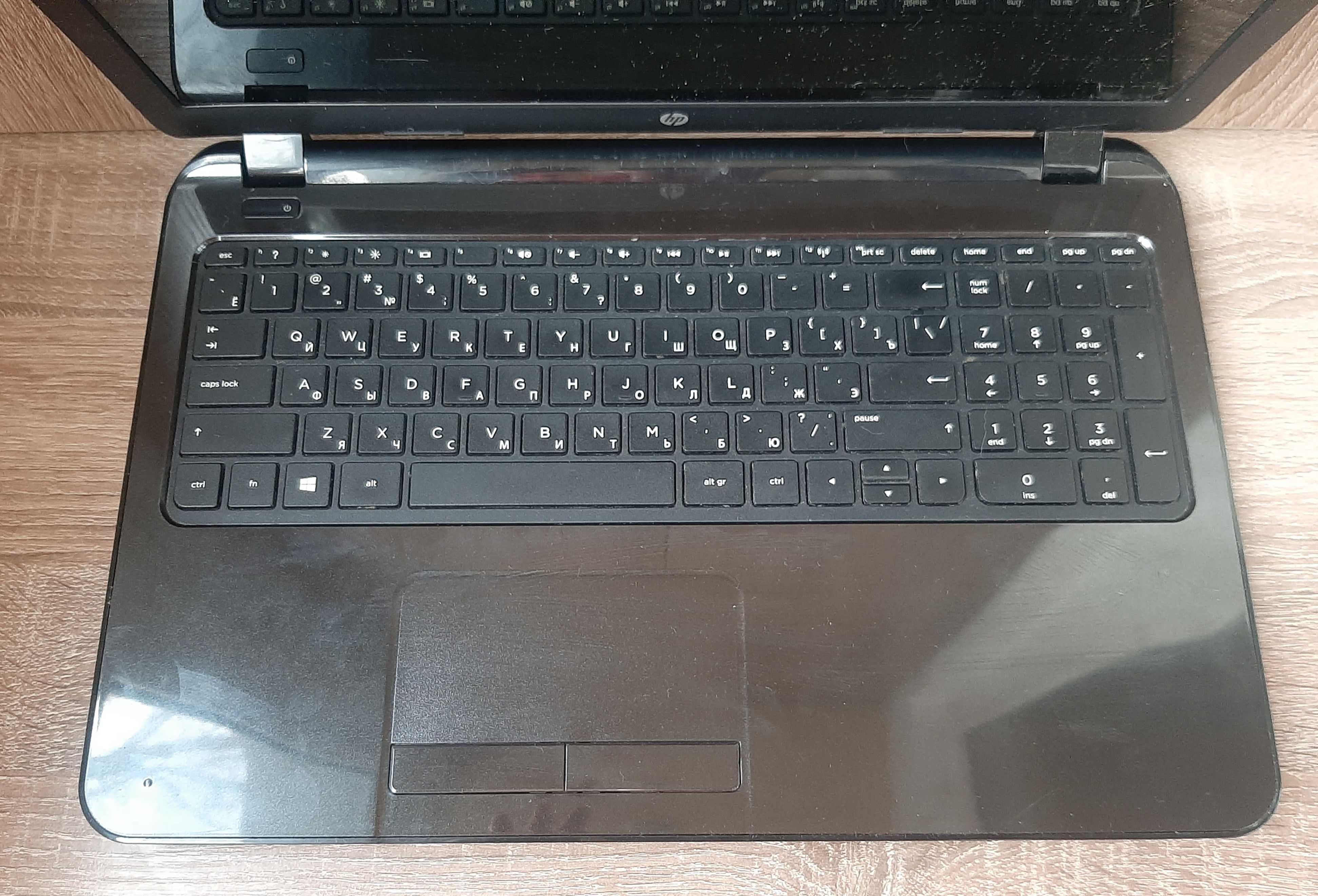 HP 15-r075er + мышка +сумка