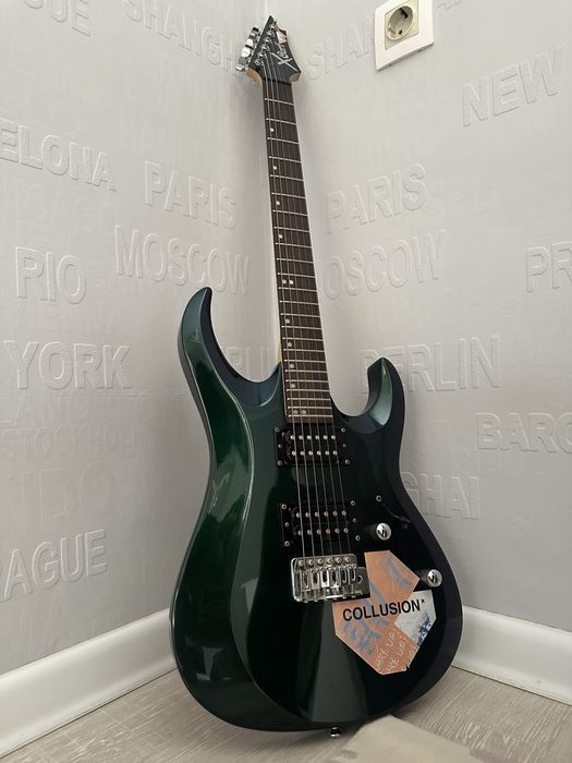 Электрогитара и комбо-усилитель