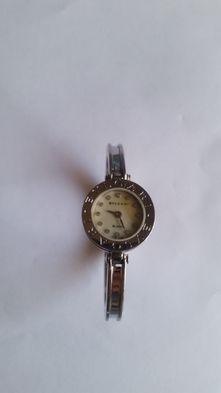 Елегантен дамски часовник BULGARI
