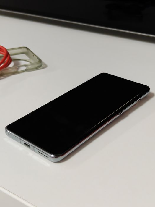 OnePlus 11 16GB  RAM + 256 GB