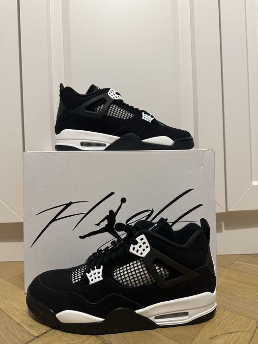 Air Jordan 4 White Thunder