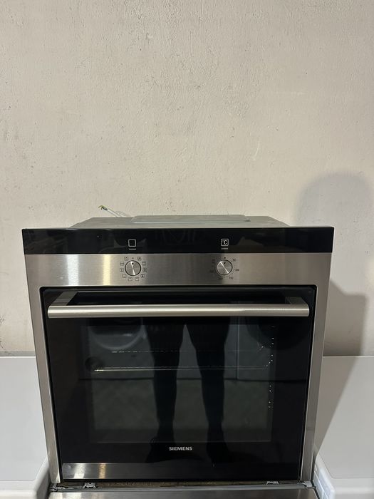 Фурна +гаранция. SIEMENS. Конвекция.  Безплатна доставка за София