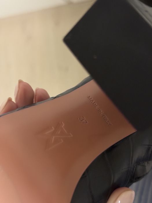 Amina muaddi ботуши