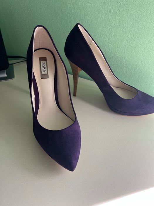 Vand sandale/pantofi marimi 41-42