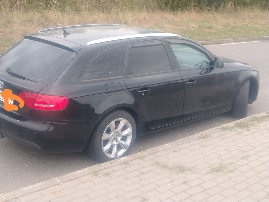 Vînd audi a 4 b 8
