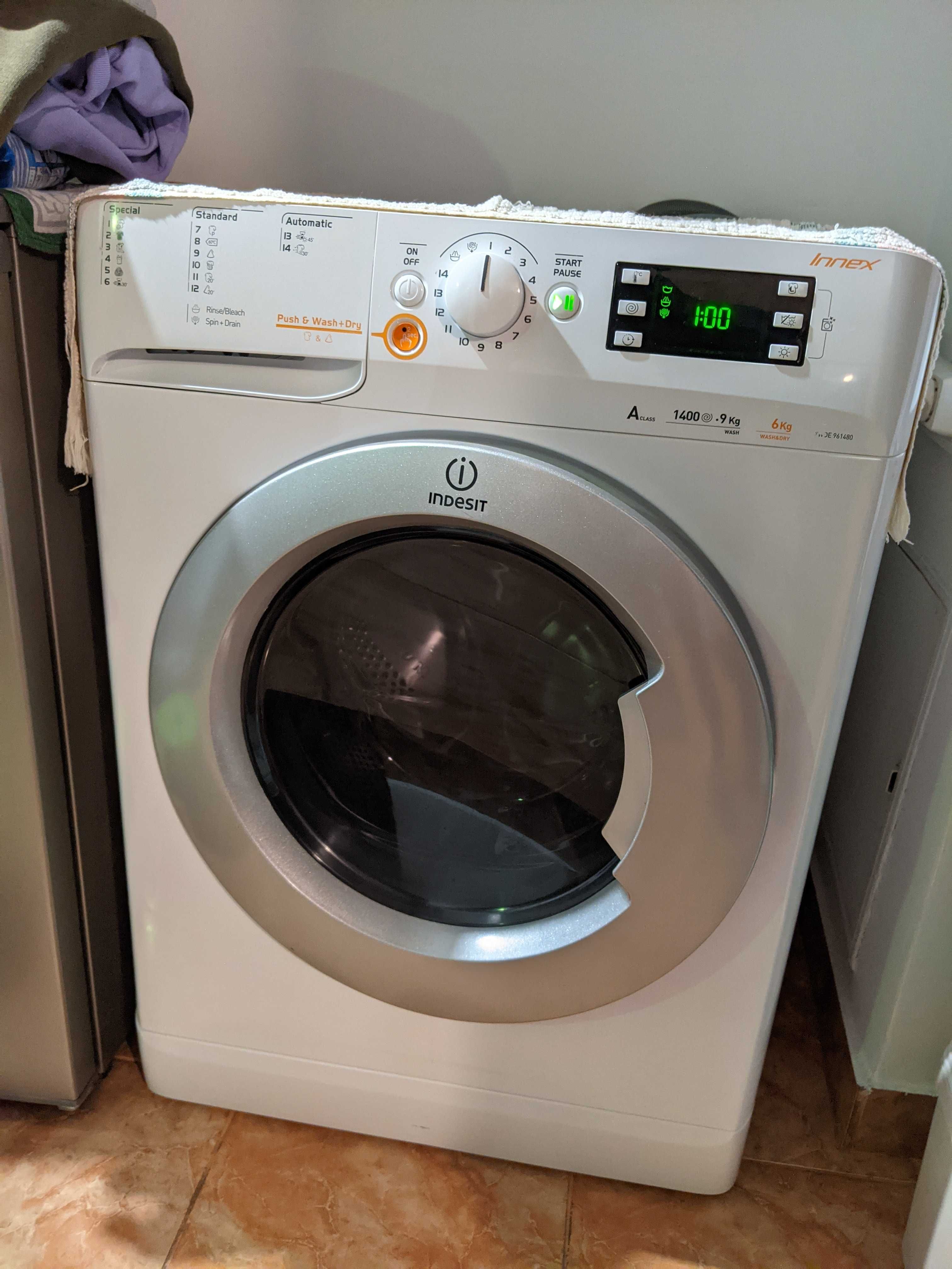 Mașină de spălat cu uscător Indesit