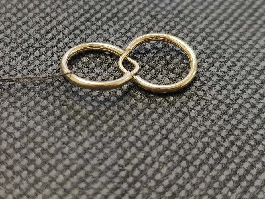 Чисто нови златни детски обеци 0.68гр-14к