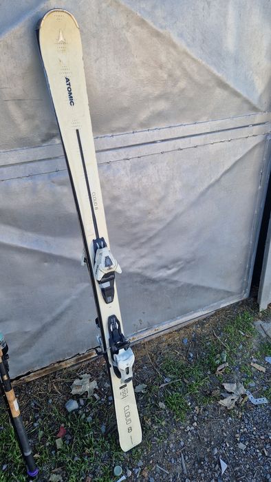 Vand schiuri dama atomic