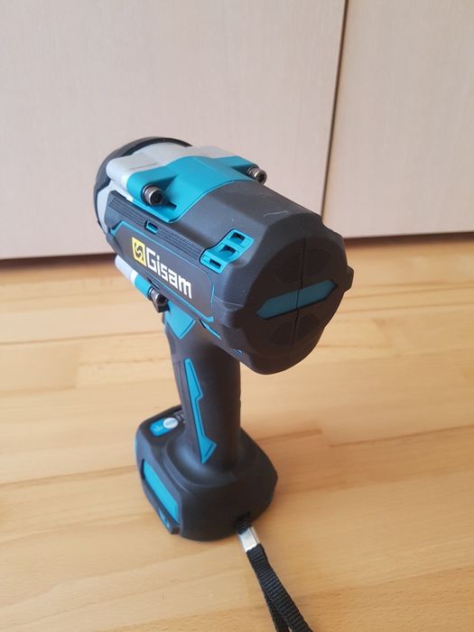 Мощен ударен гайковерт 1/2 1800Nm