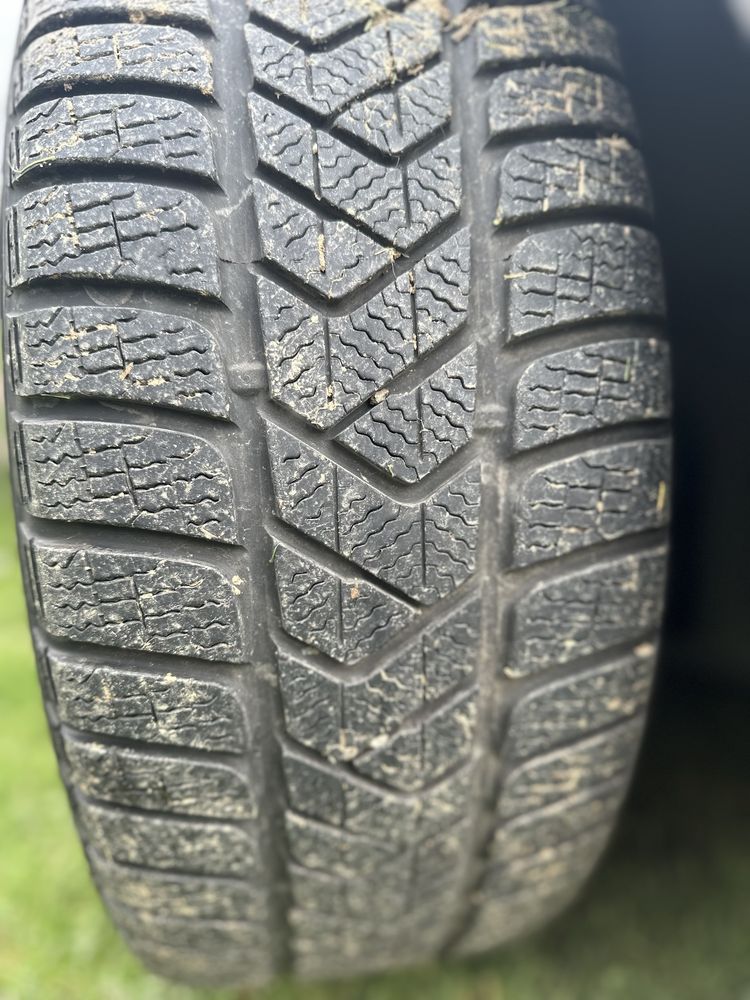 Anvelope Iarna Pirelli SottoZero 3 225/50/R17 98H