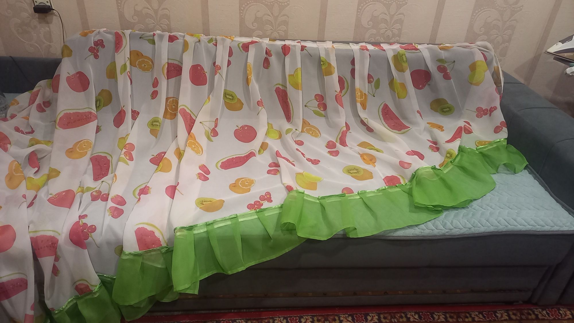 Красивая занавеска в кухню