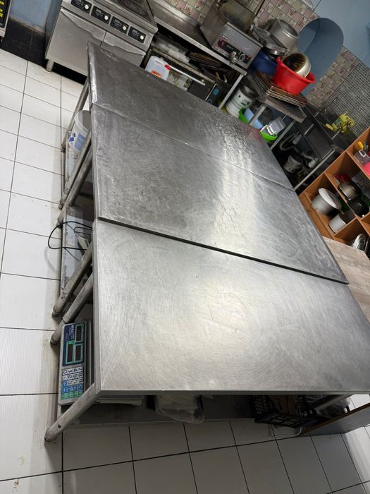 Продам срочно столы печка фритюрница