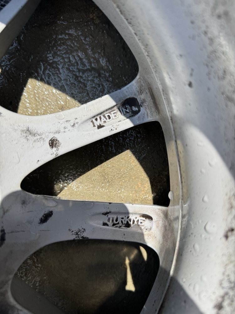 Джанти за бмв 16 цола с гуми michelin без заварки