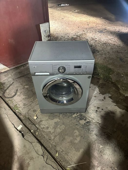 стиральная машина LG