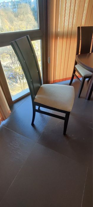 Кухненска маса със 8 стола