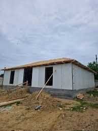 Case pe structura metalica