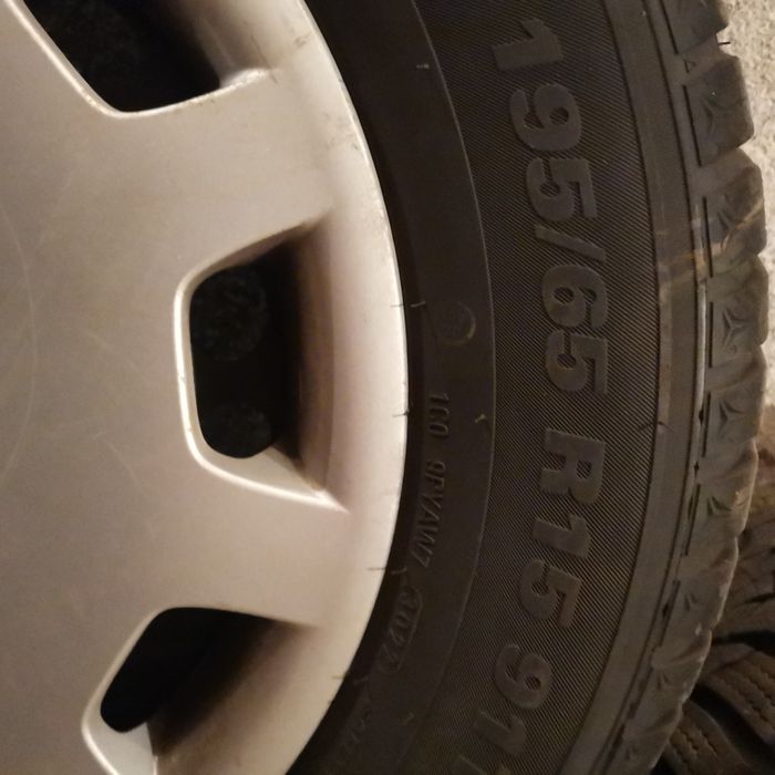 Гуми 195/65 15 с джанти за Vw