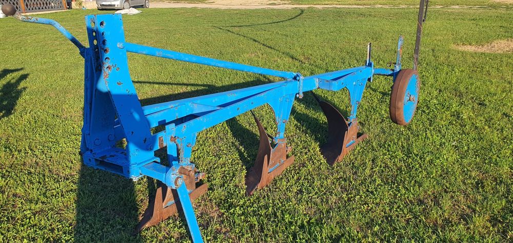 Plug trei brazde,3 trupite lemken