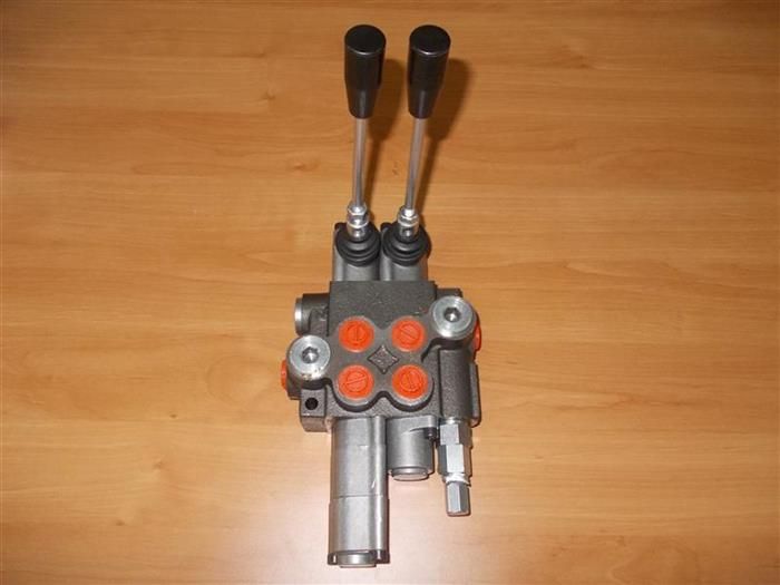 Distribuitor hidraulic 2 manete - Distribuitoare tractoare utb fiat
