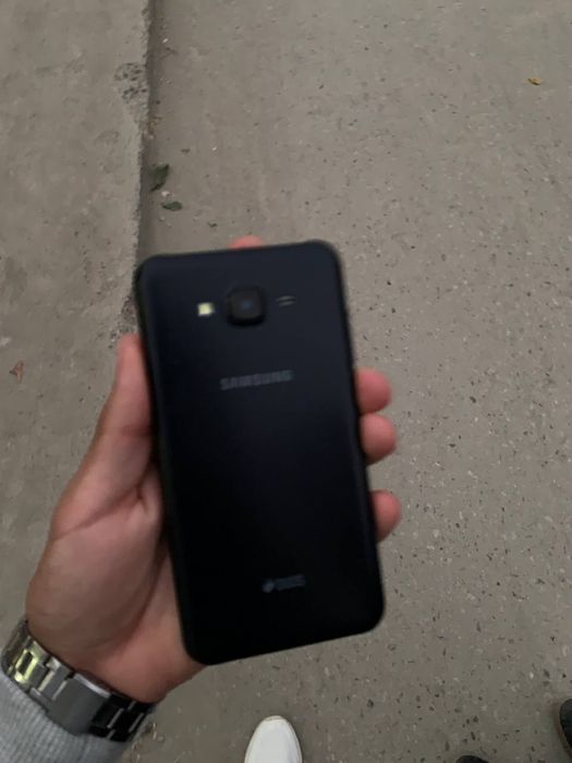 Samsung Galaxy J7 Core