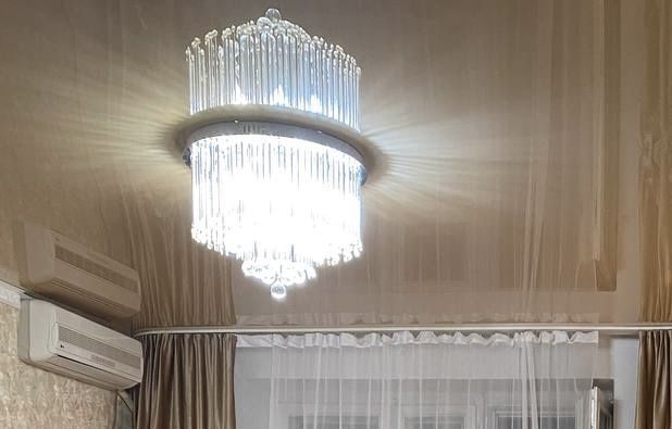 Продам люстру    .
