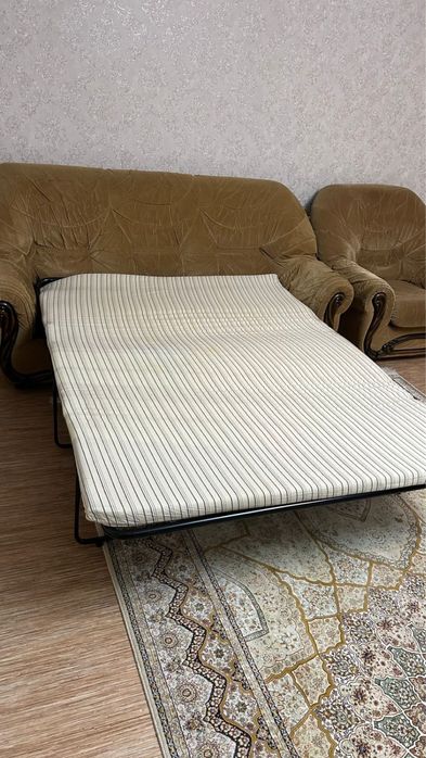 Диван и кресло,б/у