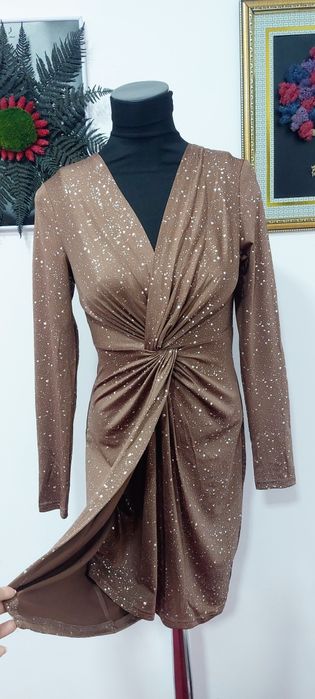 Rochie nouă, nude cu sclipici