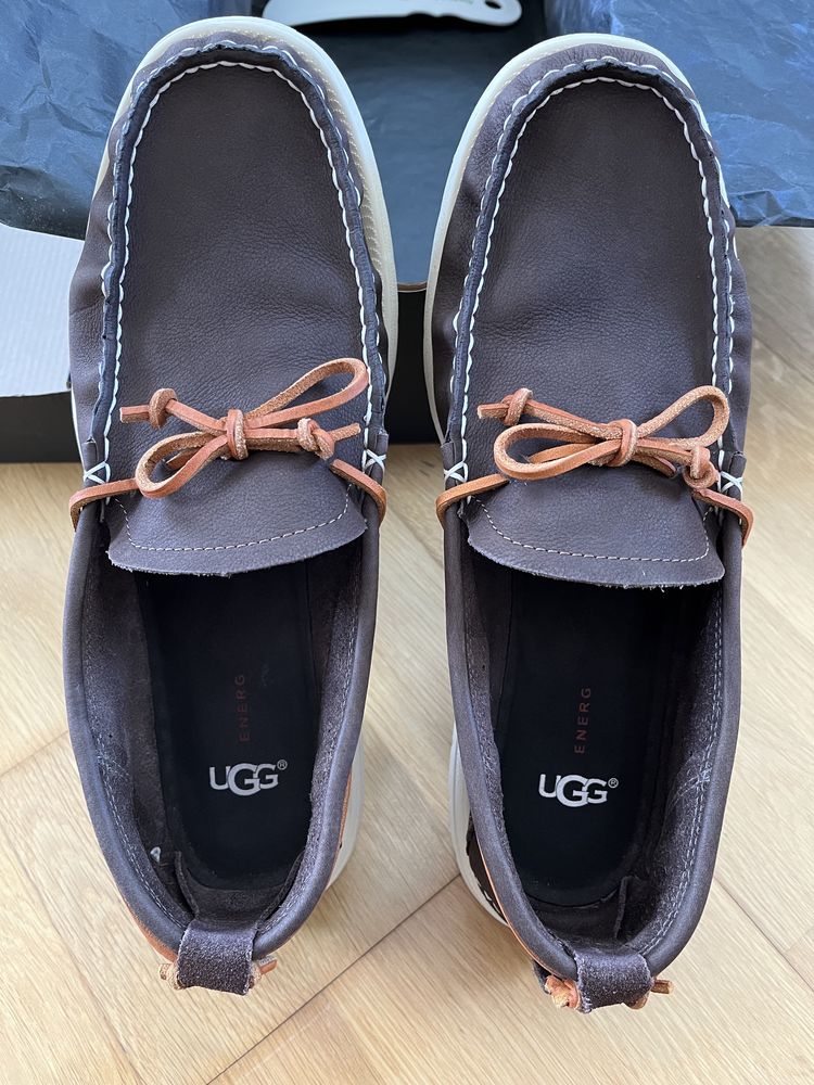 UGG кожени мокасини