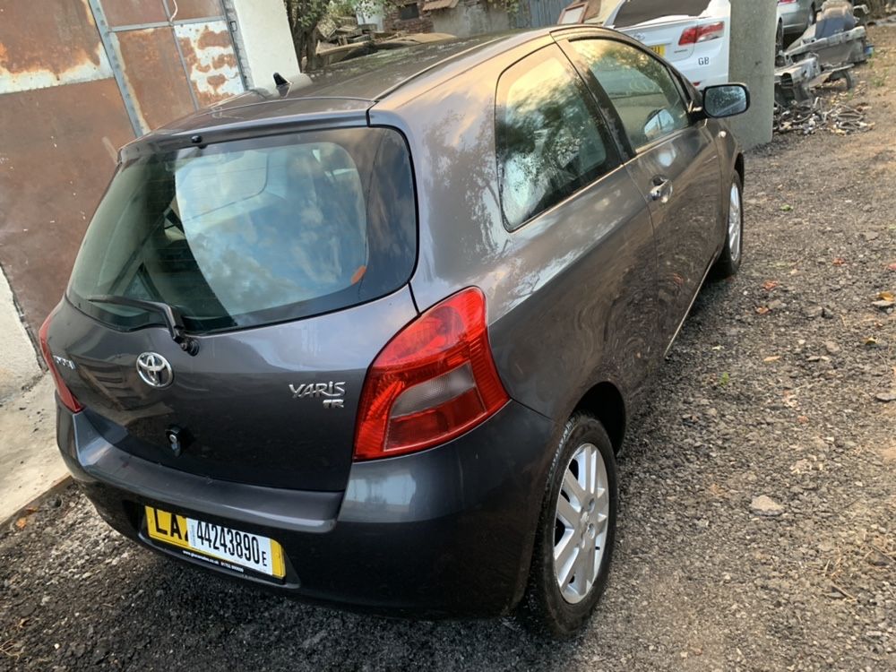 На Части Toyota Yaris Тойота Ярис II 1.3 vvt-i  87 hp 2007  на части