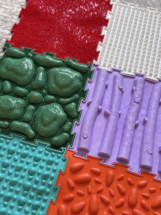 Массажный ортопедический модульный развивающий коврик из 8 пазлов