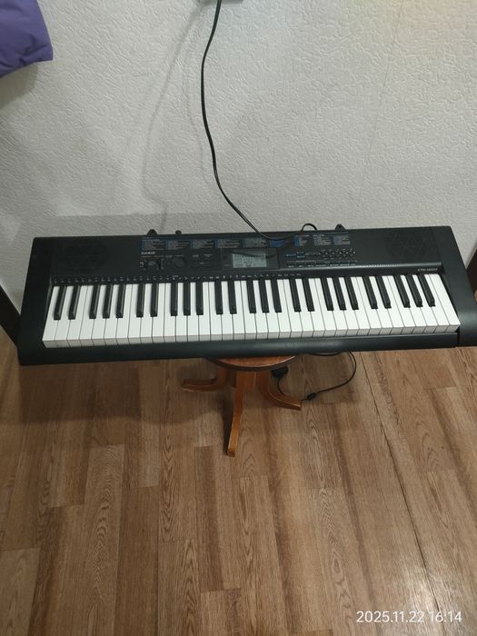 Сентизатор СТК -1200 в отличном состоянии, с нотами.