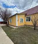 Продает мансардный дом с пл 140 кв.м