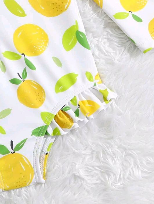 Детски цял бански с шапка на лимони