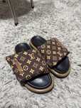 Papuci Louis Vuitton