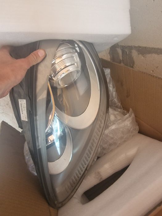 Vand faruri porsche cayenne