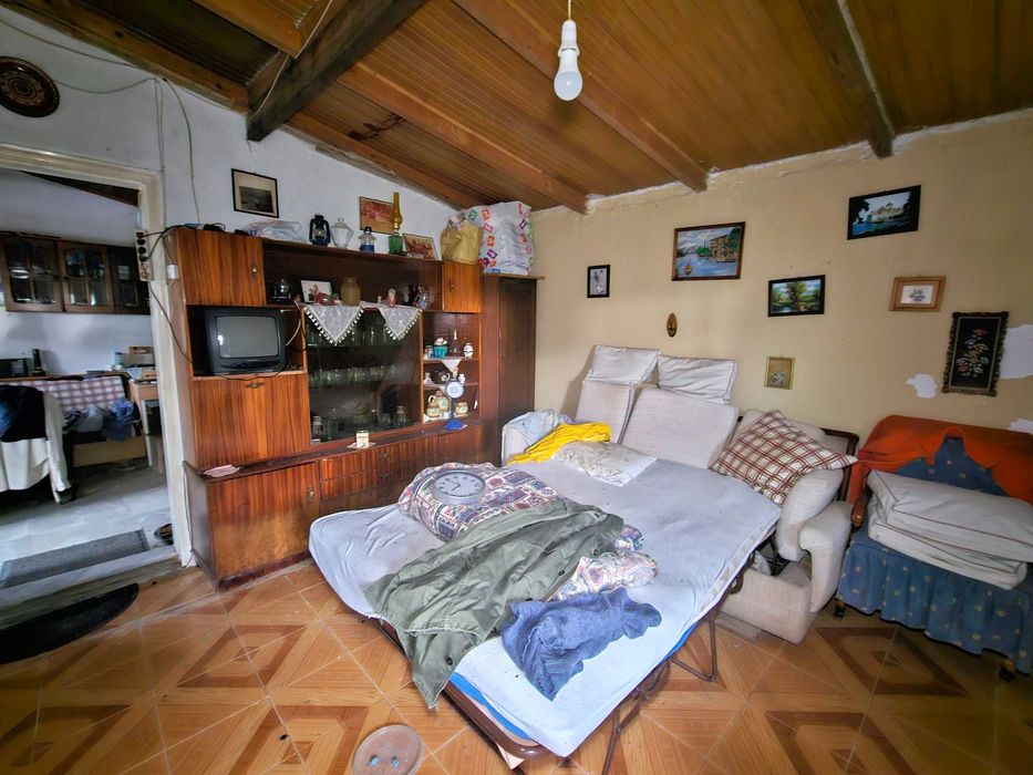 ЗА ПРОДАЖБА къща 45 кв.м. на плажа на ELAIOCHORIOU N. Перамос код 8129