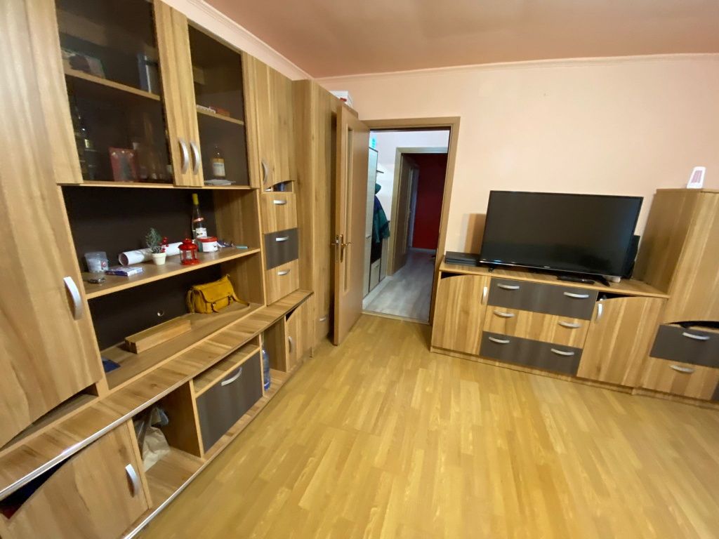 Vand apartament 2 camere zona Aem/Buziasului