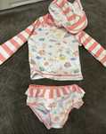 Costum de baie nou cu eticheta