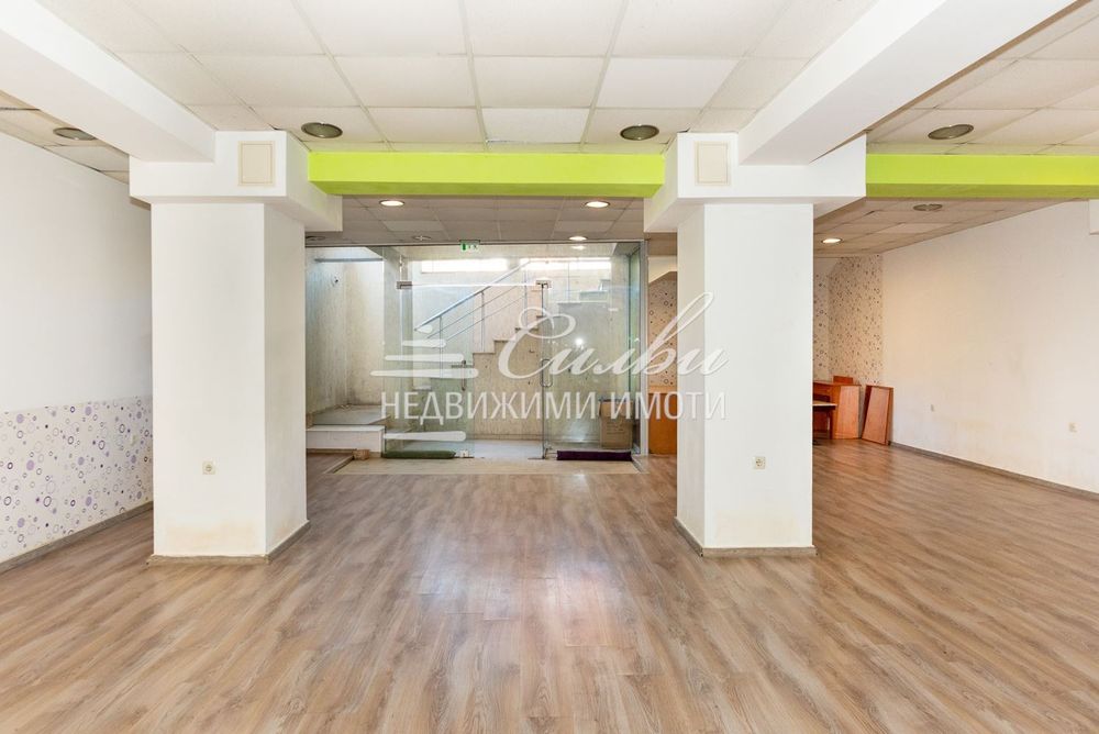 Продава се МАГАЗИН в централната част на града