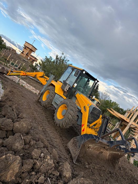 Buldoexcavator Fermec