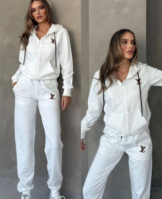 Дамски комплекти ТОП НАМАЛЕНИЕ